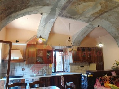 Casale via Alpi 18, Centro, Barbania