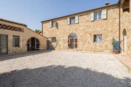 Asciano, Località Sant'Ippolito