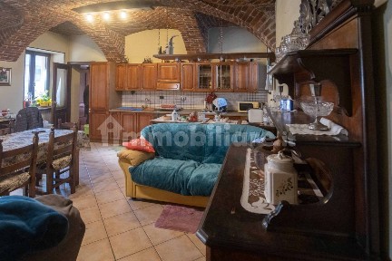 Casale frazione Madonna Orti 83, Villafranca Piemonte