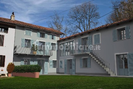 Casale via Mongreno 22, Pino Torinese