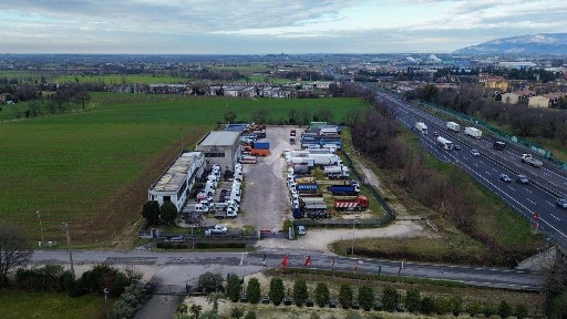 Magazzino - Deposito in Affitto