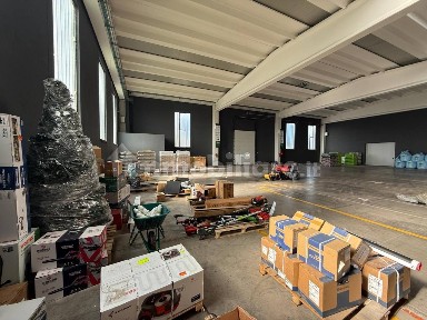 Magazzino - Deposito in Affitto