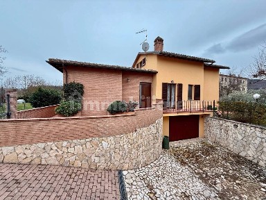 Villa unifamiliare viale Amiata, Centro, Sarteano