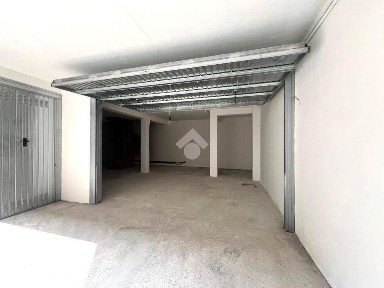 Magazzino - Deposito in Affitto
