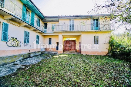 Rivalba, Via De Michelis, 17
