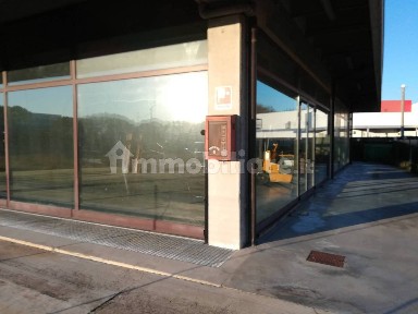 Magazzino - Deposito in Affitto