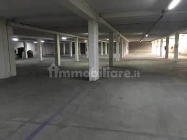 Magazzino - Deposito in Affitto