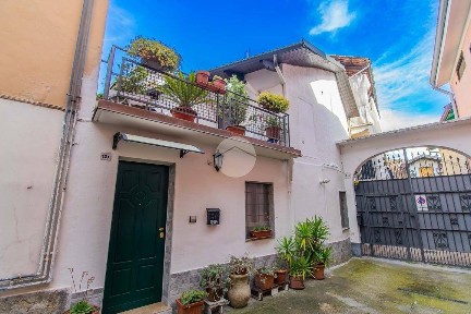 Volpiano, Via roma, 12