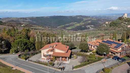 Castiglione d'Orcia, Via della Rocca