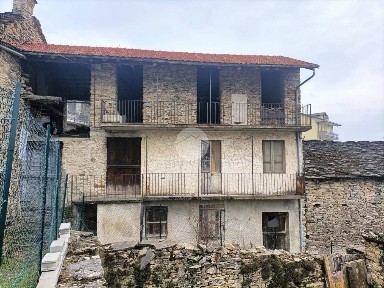 Monastero di Lanzo, Via delle scuole, 456