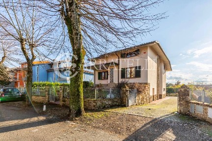 Villa unifamiliare via Fiume, Centro, Asciano