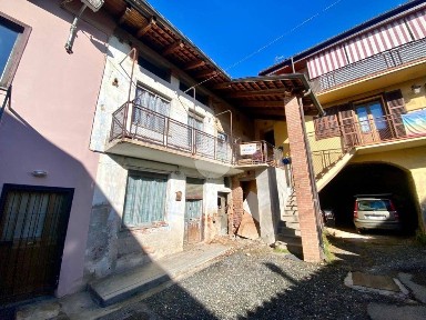 Reano, Via Principe della Cisterna, 23