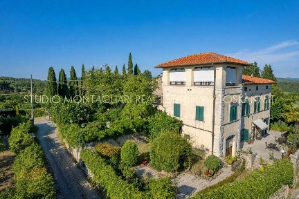 Castellina in Chianti, Via 4 Novembre, 7