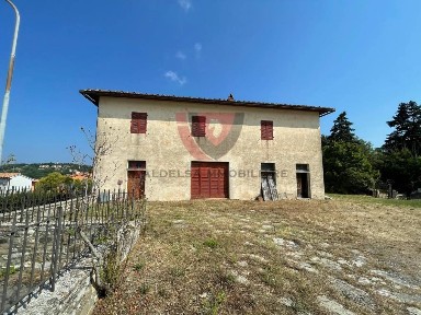 Castellina in Chianti, Viale della Rimembranza, 80