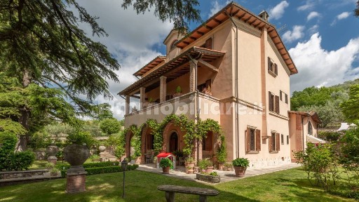 Cetona, Via Sobborgo