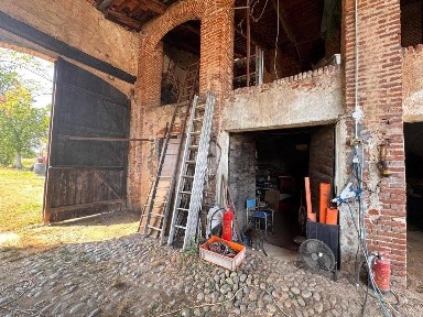 Rustico via Alfieri 16, Hella, Rivalta di Torino
