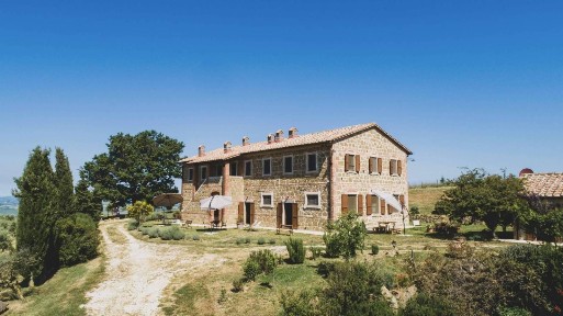 Pienza, lucciola bella