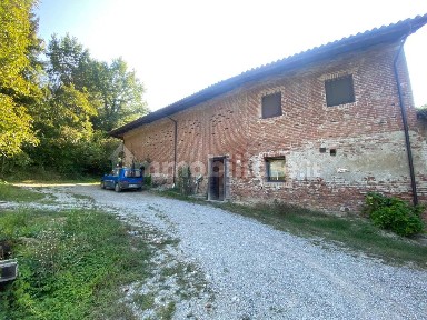 Cascina regione Derocati Inferiore, Cinzano
