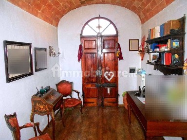 Montepulciano, fraz. Valiano Via Lauretana Nord, n.22