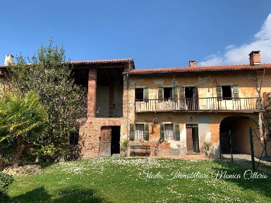 Cascina via Tetti Trinità 78, Montaldo Torinese