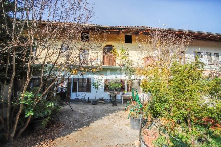 Casale via Cesare Battisti 33, Rondissone