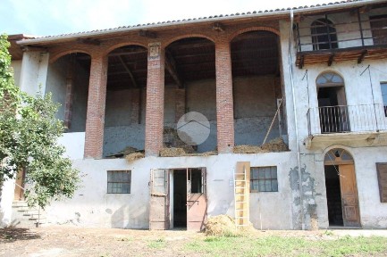 Rustico via Garibaldi 4, Centro, Vestignè