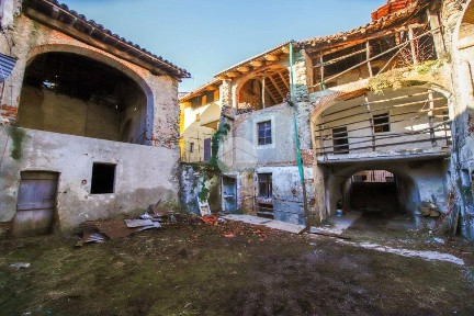 Rustico via Roma 7, Salassa