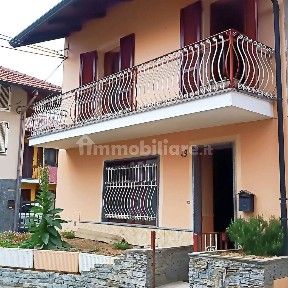 Casale via Giuseppe De Stefanis 49, Vauda Canavese Superiore, Vauda Canavese