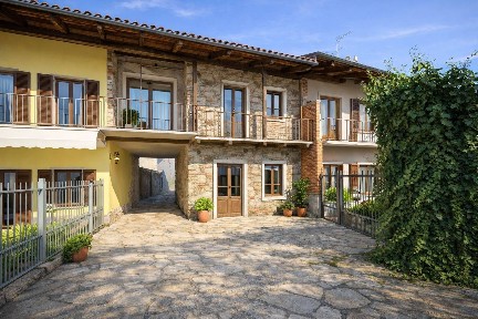 Rustico via Cesare Battisti 32, Centro, Favria