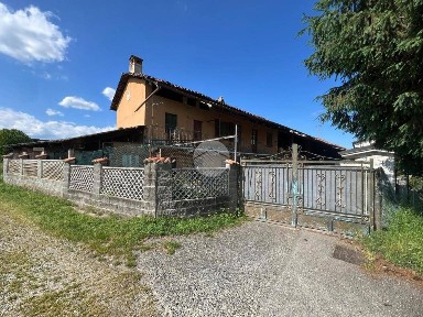 Rustico via 4 novembre 30, Centro, Borgaro Torinese