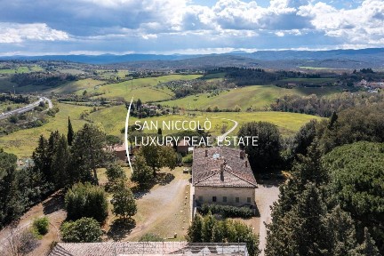 Siena, Petriccio - Acquacalda, Strada Petriccio e Belriguardo