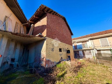 Rustico via Sobrero 3, Centro, Gassino Torinese