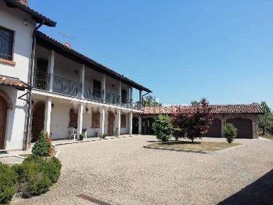 Casale via Cristoforo Colombo 124, Cavagnolo