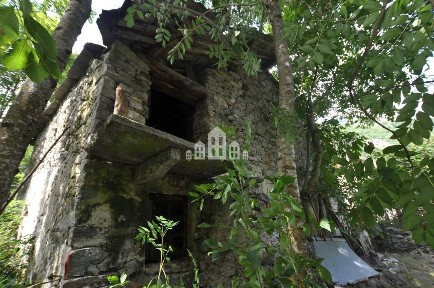Rustico frazione lilla, Locana