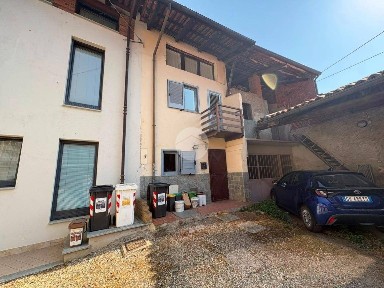 Casa colonica piazza Molines 1, Centro, Giaveno
