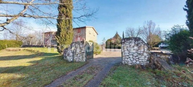 Monticiano, Via Case Sparse, 1
