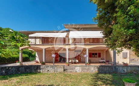 Villa unifamiliare, buono stato, 400 m², Montepulciano