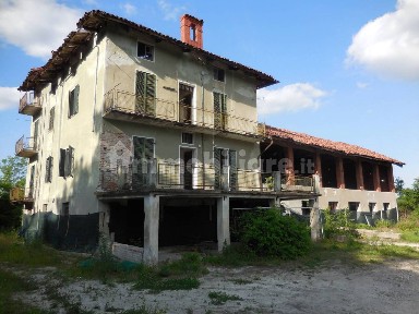 Casale Strada Gassino Bardassano 35, Gassino Torinese