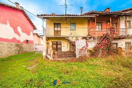 Rustico via Trento 19, Centro, Villafranca Piemonte