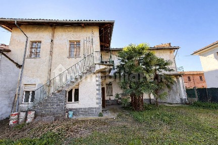 Casale via Roma 12, Centro, Castagnole Piemonte