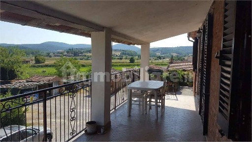 Villa unifamiliare 420 m², Sinalunga