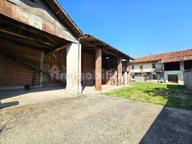 Casale via Vittorio Alfieri 7, Centro, Castagnole Piemonte