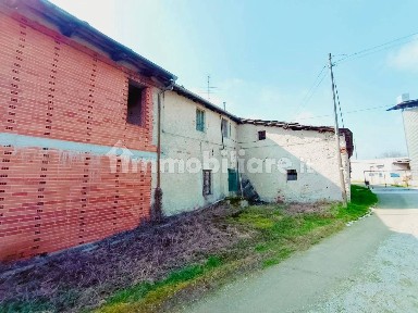Rustico via Pinerolo, Centro, Cavour