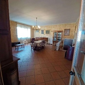 Villa unifamiliare 300 m², Centro, Sinalunga