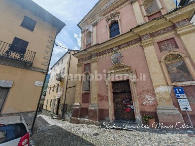 Rustico via Camillo Benso di Cavour 3, Quincinetto