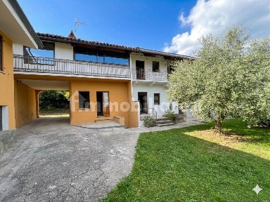 Cascina via Torquato Tasso 9, Roletto