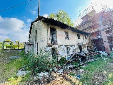 Rustico via Marchesi della Rocca 16, Lanzo Torinese