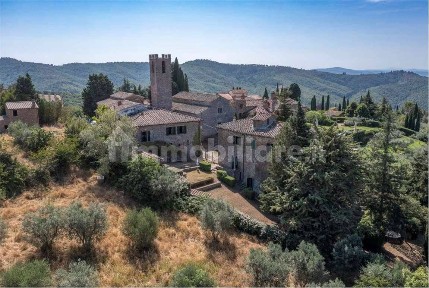 Villa unifamiliare, ottimo stato, 695 m², Gaiole in Chianti