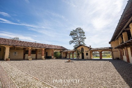 Cascina via Roma 1, Bogogno