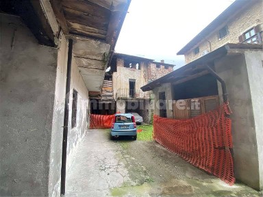 Rustico vicolo Caneto, 2, Centro, Borgomanero